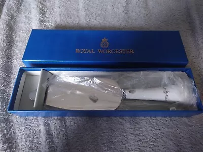 Buy Unused Boxed Royal Worcester Bone China Silver Chantilly Cake Slice Server. • 11£