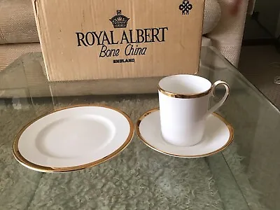 Buy Royal Albert 18 Piece Bone China Teaset. -  New And Boxed • 30£