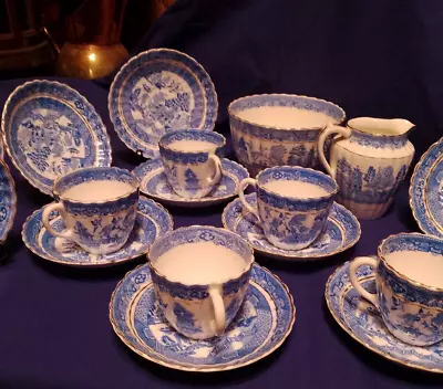 Buy Vintage Blue & White  CHINESE Willow Pattern Tea Set. Fluted Edge, ( 19 Pieces ) • 28.80£