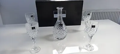 Buy Royal Doulton Crystal Giftware Set -  Cut Glass Decanter & Four Cut Glasses • 45£