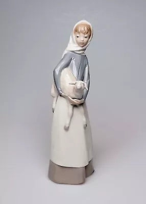 Buy A Stunning Lladro - Girl With Lamb Porcelain Figurine • 60£