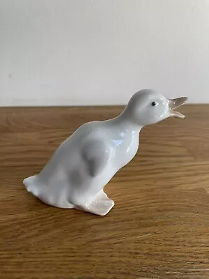 Buy Lladro Goose Figurine • 8£