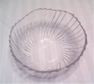 Buy Vintage Glass Serving/Salad/Fruit Bowl With Scalloped Edge • 3.79£