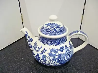 Buy Churchill Blue Willow Pattern Tea Pot • 22£
