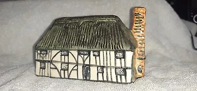 Buy The Old Clergy House Alfriston - Norfolk Pottery • 10£
