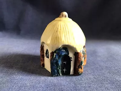 Buy Tey Pottery.   Umbrella Cottage.   No 23￼ • 3£