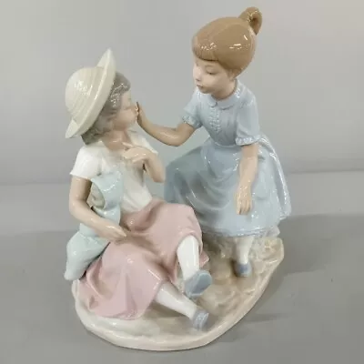 Buy Lladro NAO Figurine Girl Playing With Kitten #760 Porcelain Homeware -FPL-CP • 19.99£