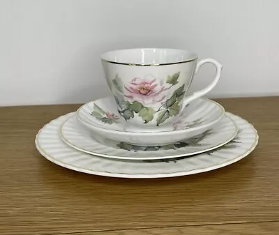 Buy Vintage 4 Piece Tea Cup Set Fine Bone China White Floral Antique Rose • 6.99£
