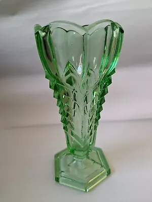 Buy Vintage Davidson Glass Art Deco Chevron Vase Green 16.5cm 1938 • 11.99£