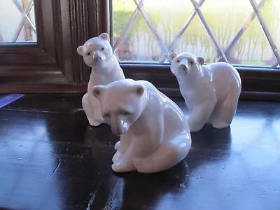 Buy Lladro Polar Bears - Set Of 3 - 1207 / 1208 And 1209 - Standing/sitting/resting  • 75£