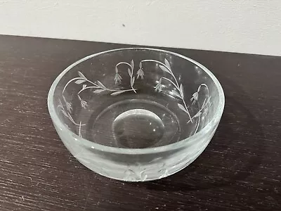 Buy Vintage Glass Fruit Trifle Bowl Leaf Design • 1.84£
