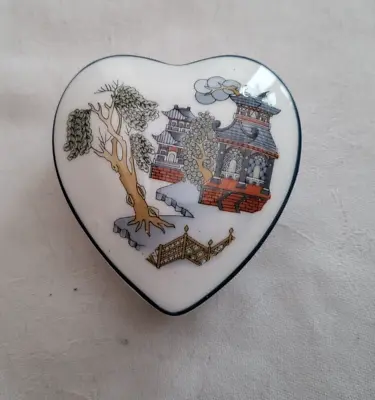 Buy Wedgwood Bone China Chinese Legend Small Heart Shaped Lidded Trinket Box • 15£