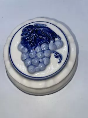 Buy Delft Blue Handpainted Porcelain Decorative Grape Mold • 4.74£