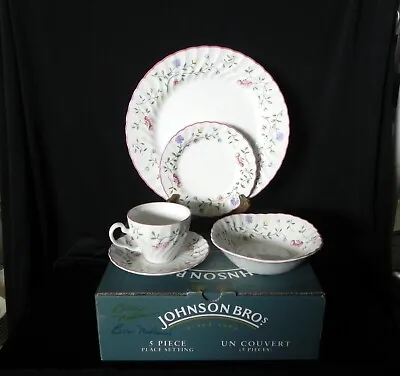 Buy Johnson Bros England SUMMER CHINTZ 5 Piece Place Setting NEW IN BOX • 33.08£