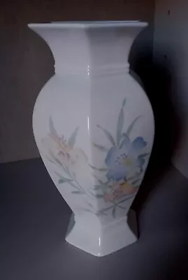 Buy Vintage Royal Winton Vase • 7£