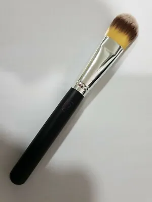 Buy Makeup/foundation Brushes • 2.65£