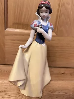 Buy Disney Nao Porcelain By Lladro Figurine Snow White 2001680 Was £180 • 75£