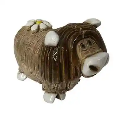 Buy Artesania Riconada #033 Highland Cattle Bull With White Daisy On Back - Uruguay • 23.60£