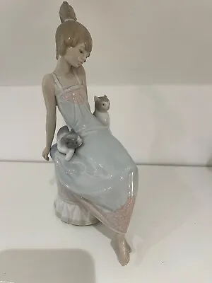 Buy Lladro Figurine 5443 'Bedtime' Girl With Cats • 21£