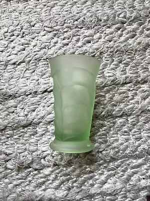 Buy Bagley #3153 Art Deco Frosted Green Glass 'Osprey' Vase • 15£