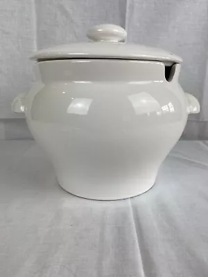 Buy Chic Simple Design White Secla Portugese Serving / Casserole Pot Tureen With Lid • 14£