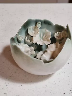 Buy Beautiful Isle Of Wight Chessell Pottery Flower Egg Ornament Art • 5£