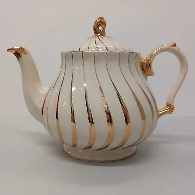 Buy Sadler Teapot Cream And Gold #2737 (Revive) • 5£