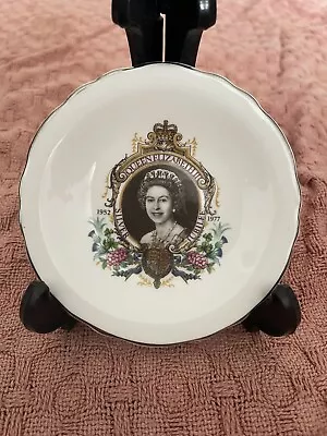 Buy Queen Elizabeth Silver Jubilee Small Plate Royal Grafton Fine Bone China 4.5” • 25£