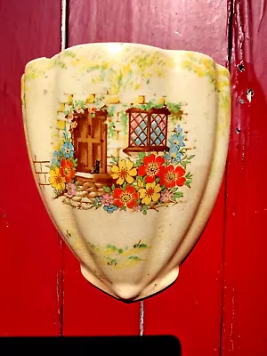 Buy VINTAGE ART DECO ARTHUR WOOD WALL POCKET PLANTER VASE - COTTAGE & FLOWERS, 1930s • 19£