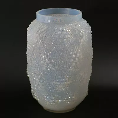 Buy Rene Lalique Opalescent Glass 'Davos' Vase • 7,390£