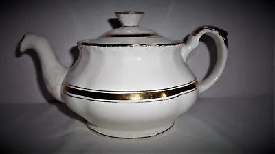 Buy Grindleys CREAMPETAL Teapot • 6£