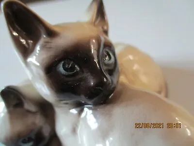 Buy VINTAGE PORCELAIN SIAMESE CATS , By BESWICK • 25£