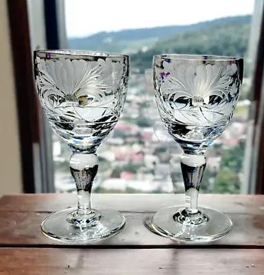Buy Royal Brierley Crystal Honey Suckle Pair Of Wine Glasses. • 30£