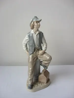 Buy Nao By Lladro Figurine Shoe Shine • 15£