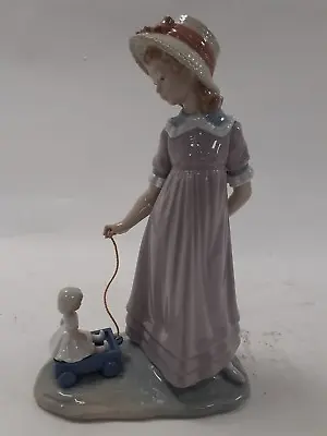 Buy Lladro Girl Pulling A Toy Carriage Wagon - RARE - No 5044 - Damaged - Unboxed • 9.99£