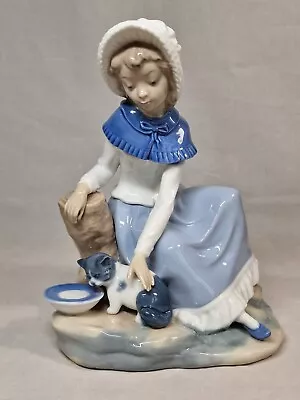 Buy Vintage Spanish Porcelain Figurine, 'Milk For The Cat, Nao By Lladro #0284 • 31.75£