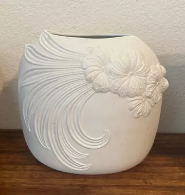 Buy Vintage AK KAISER White Bisque Porcelain Art Pottery Vase, W Germany-8  • 57.64£