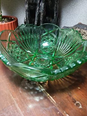 Buy Rare Vintage Art Deco Art Glass Clear/Green Large Fruit Bowl - 21.5cm Wide  • 24.99£