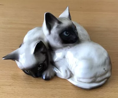 Buy Vintage BESWICK Siamese Kittens / Cats Curled Together 1296 • 19£