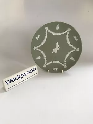 Buy Wedgwood Green Jasperware 2007 Peter Rabbit  Plate In Excellent Condition. • 29.99£