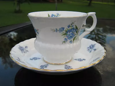 Buy CROWN  FINE BONE CHINA  ONE CUP And SAUCER B 907  BLUE FLOWERS STAFFORDSHIRE • 12.48£