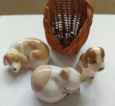 Buy Set Of 3 Szeiler Figures 2 Dogs 1 Cat And A Basket • 13.49£