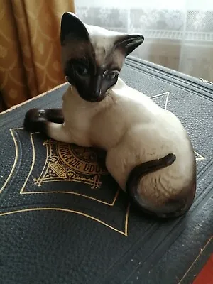 Buy  Beswick England Siamese Cat In Excellent Condition With No Damage Or Repair. • 20£