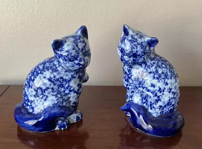 Buy 2 Antique Spongeware Staffordshire Cobalt Blue Calico Cat Chintz 7” Figurine BI • 101.07£