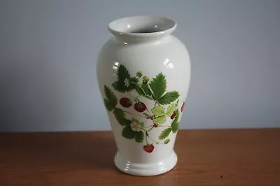 Buy Vintage Portmeirion Summer Strawberries Vase • 9.99£