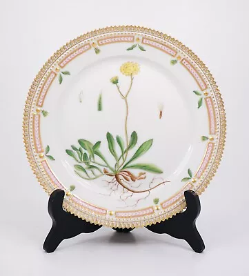 Buy Plate #3572 - Flora Danica - Royal Copenhagen - 1st Quality • 91.17£