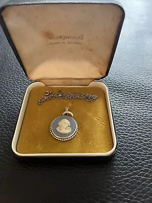 Buy Vintage Wedgewood Jasperware Sterling Silver Necklace  • 10£