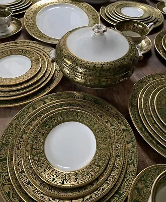Buy Wedgwood Florentine Arras Green & Gold Dinner Service For 8 Settings • 1,585£