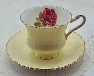 Buy Paragon By Appointment To Her Majesty The Queen Fine Bone China Tea Cup & Saucer • 28.90£
