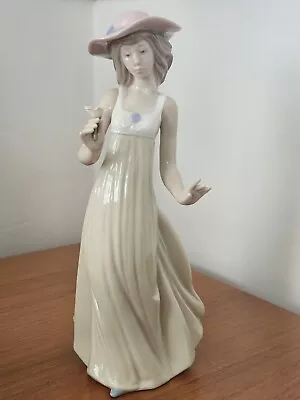 Buy Lladro Nao Figurine - Lady With A Flower In A Pink Hat • 20£